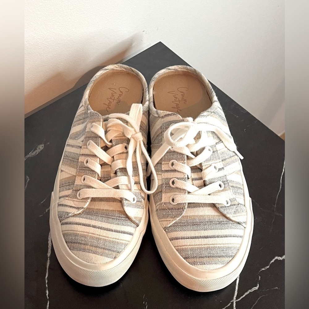 Crown Vintage Canvas Floraine Slip-On Mules Sneakers Shoes 7.5M